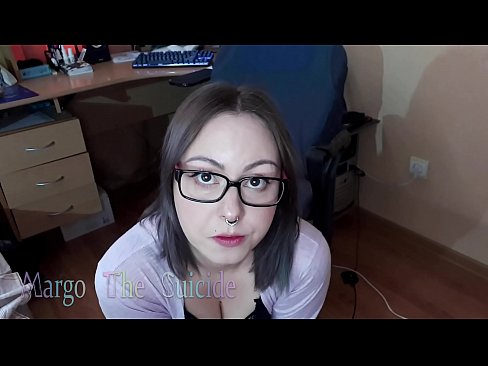 ❤️ Ragazza sexy con gli occhiali succhia il dildo profondamente sulla macchina fotografica Solo porno al it.fullpornercom.ru ❤️